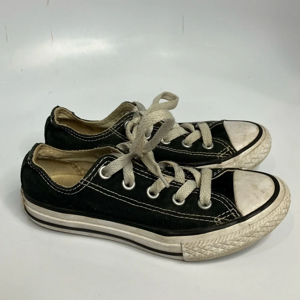 Converse sneakers black lace up low‎ top size 12